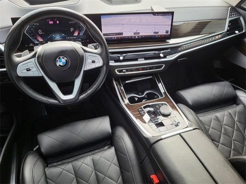 Used 2024 BMW X7 xDrive40i image 19
