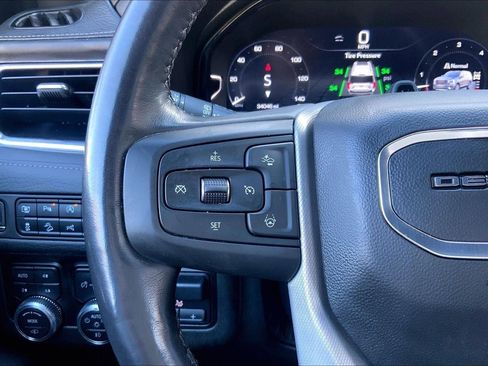 Used 2023 GMC Yukon XL Denali w/ Advanced Technology Package image 18