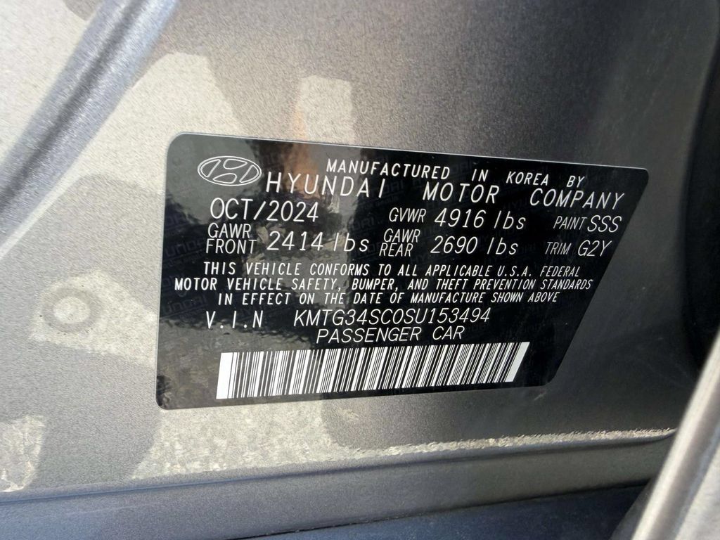 Certified 2025 Genesis G70 2.5T AWD/4WD image 16