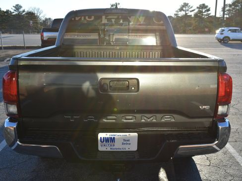 Used 2019 Toyota Tacoma SR5 image 7