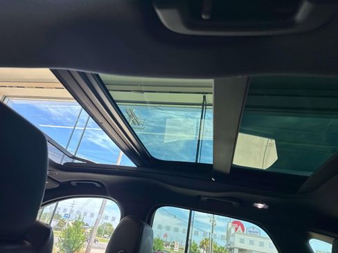 New 2026 Jaguar F-PACE R-Dynamic S image 10