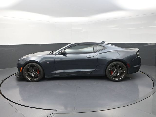 Used 2020 Chevrolet Camaro SS RWD image 4