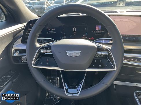 Used 2024 Cadillac Lyriq Sport image 37