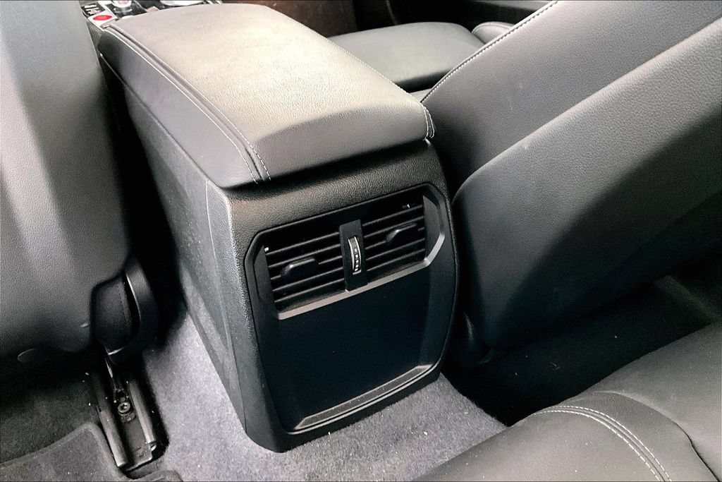 Used 2024 BMW M2 w/ Lighting Package RWD image 30