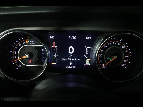 Used 2023 Jeep Gladiator Sport AWD/4WD image 22