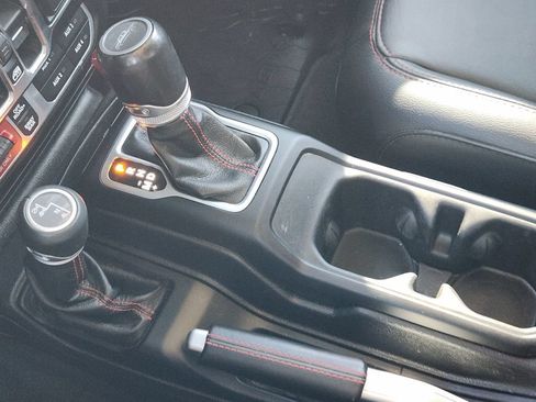 Used 2020 Jeep Gladiator Rubicon AWD/4WD image 19