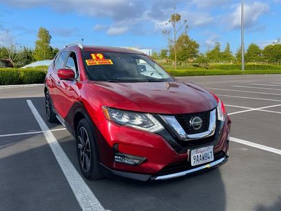 Used 2019 Nissan Rogue SL w/ Premium Package