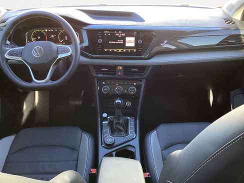 Used 2022 Volkswagen Taos SEL w/ Panoramic Sunroof Package image 4