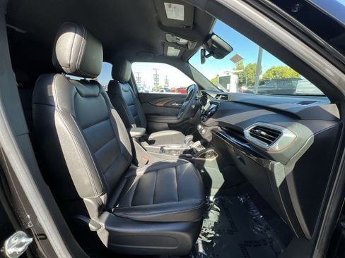 Used 2023 Chevrolet TrailBlazer ACTIV w/ Technology Package image 27