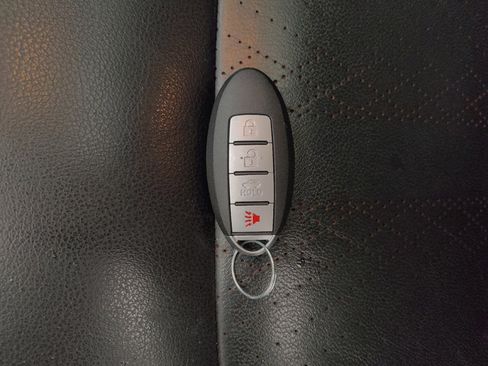 Used 2023 Nissan Altima 2.5 SR w/ SR Premium Package image 32