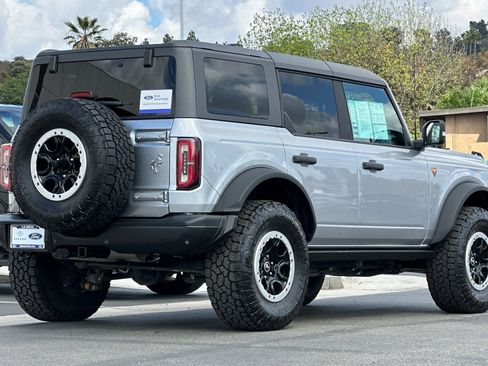 Certified 2022 Ford Bronco Badlands image 3