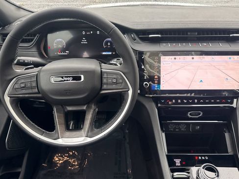 New 2026 Jeep Grand Cherokee Limited w/ Limited Altitude Package image 14