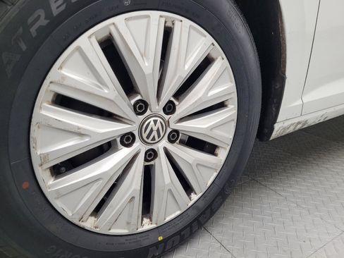 Used 2019 Volkswagen Jetta S w/ Driver Assistance Package image 31