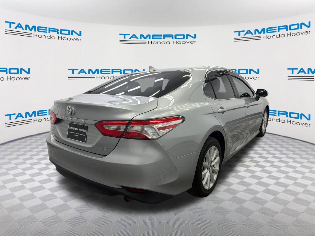 Used 2019 Toyota Camry LE FWD image 5
