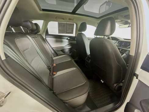 Used 2024 Volkswagen Taos SE w/ Panoramic Sunroof Package AWD/4WD image 25