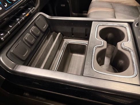 Used 2015 Chevrolet Silverado 2500 LTZ AWD/4WD image 40