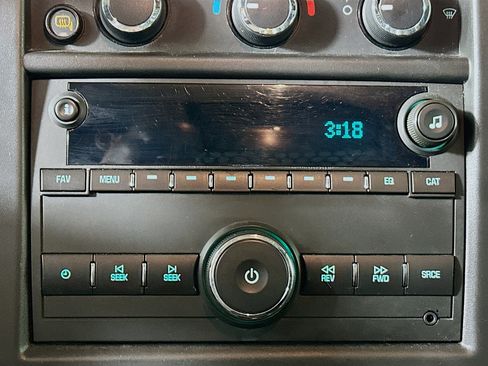 Used 2024 Chevrolet Express 2500 w/ Driver Convenience Package image 21