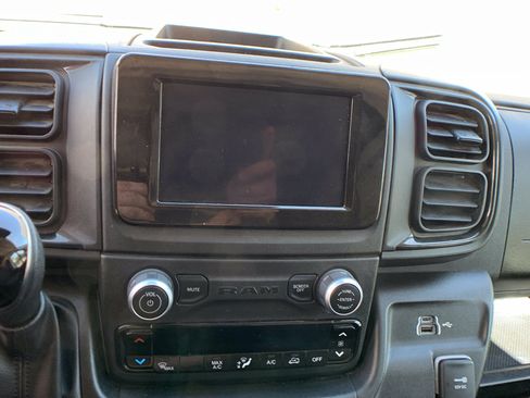 Used 2025 RAM ProMaster 2500 FWD image 16