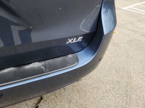 Used 2014 Toyota Sienna XLE image 8