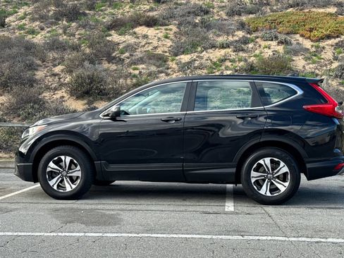 Used 2017 Honda CR-V LX image 9