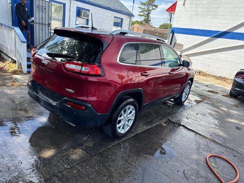 Used 2016 Jeep Cherokee Latitude w/ Safety/Convenience Group image 5