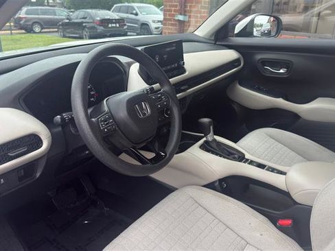 Used 2023 Honda HR-V LX image 28