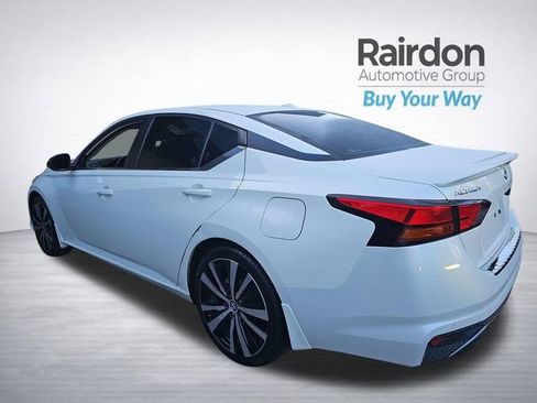 Used 2020 Nissan Altima 2.5 SR w/ Premium Package FWD image 6