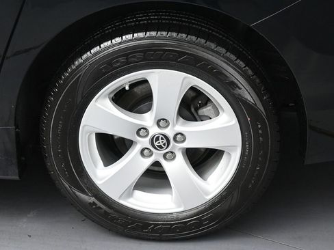 Used 2020 Toyota Sienna L FWD image 33