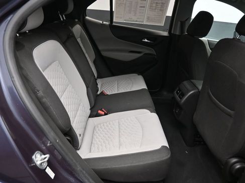 Used 2019 Chevrolet Equinox LS FWD image 22