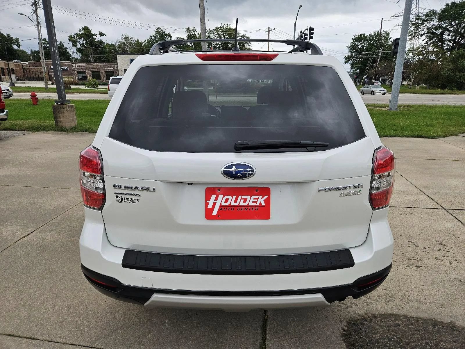 Used 2015 Subaru Forester 2.5i Premium w/ All-Weather Package AWD/4WD image 7