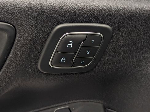 Used 2022 Ford Escape Titanium image 14