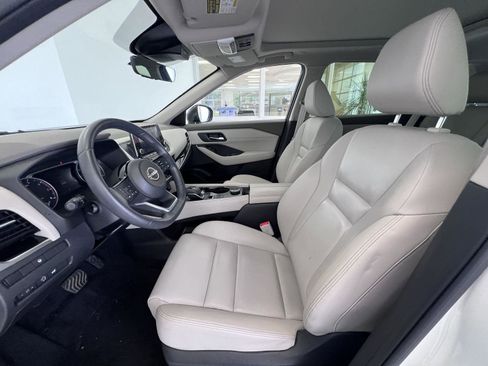 Used 2023 Nissan Rogue SL AWD/4WD image 11