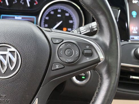 Used 2019 Buick Envision Essence FWD image 16