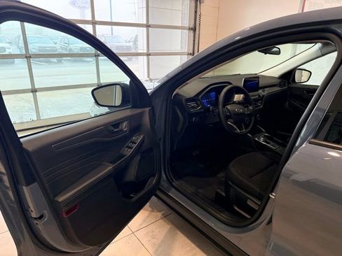Used 2025 Ford Escape Active w/ Cold Weather Package image 7
