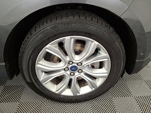 Used 2020 Ford Edge Titanium w/ Equipment Group 301A AWD/4WD image 19
