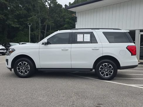 Certified 2022 Ford Expedition XLT RWD image 2