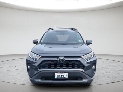 Used 2019 Toyota RAV4 XLE Premium w/ All Weather Liner Package AWD/4WD image 8