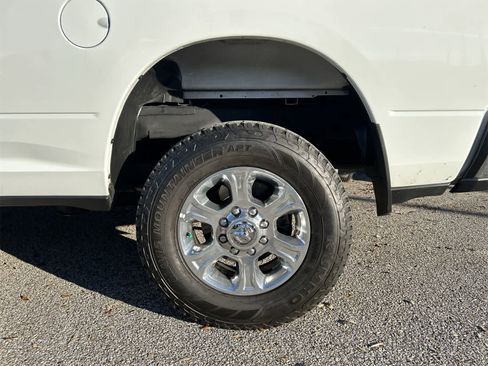 Used 2024 RAM 2500 Big Horn image 8