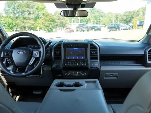Used 2022 Ford F250 XL w/ Power Equipment Group AWD/4WD image 10