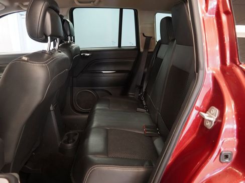 Used 2015 Jeep Compass Latitude image 26