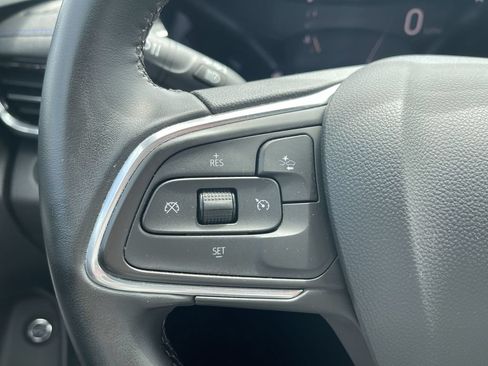 Used 2024 Buick Envista Sport Touring w/ Convenience II Package FWD image 10