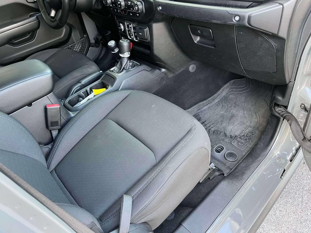 Used 2022 Jeep Gladiator Sport AWD/4WD image 21