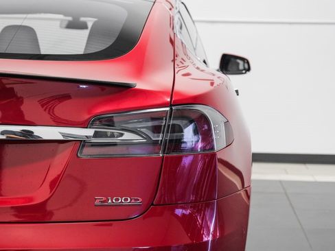 Used 2018 Tesla Model S P100D image 49