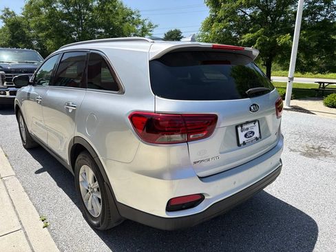 Used 2019 Kia Sorento AWD w/ LX Convenience Package image 5