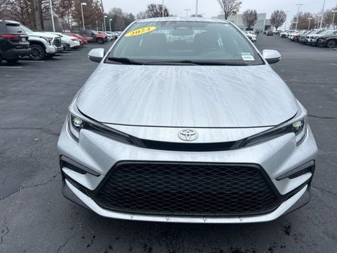 Used 2024 Toyota Corolla SE image 2