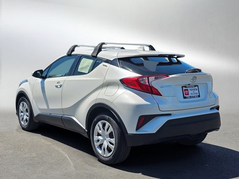 Used 2021 Toyota C-HR LE FWD image 3