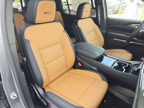 New 2027 Chevrolet Traverse Z71 w/ Driver Confidence Package AWD/4WD image 18