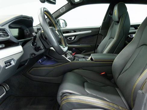 Used 2024 Lamborghini Urus S AWD/4WD image 27