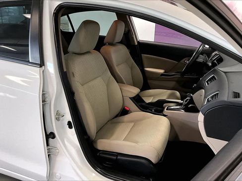 Used 2015 Honda Civic SE image 12