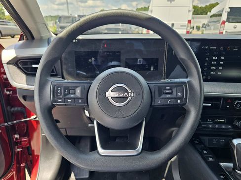 Used 2026 Nissan Kicks SV FWD image 18